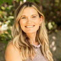 Karin Klock's Instagram, Twitter & Facebook