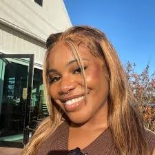 Allie Ford's Instagram, Twitter & Facebook