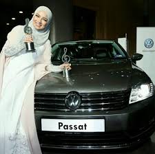 Latest oldest most discussed most shared most viewed. Neelofa Bintang Paling Popular Abpbh 29 Blog Lea Azleeya