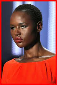 Black Models With Short Hair 2018 2019 Black Models With Short Hair Accompanied With Ajak Deng Naomi C Short Hair Model Short Hair Styles Curls For The Girls