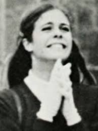 Season 1/Episode 3/Simone The lovely "Simone" Simone was played by Mung-Ling  Tsui. She was born in Hong Kong. She is an actress, known for The Sentinel  (2006), The Pacifier (2005), and Down