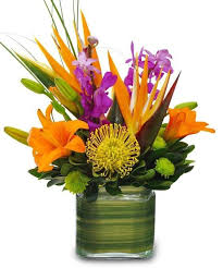 Bird Of Paradise Bouquet Care Tropical Flower Arrangement Ideas Tropical Flower Arrangements Tropical Floral Arrangements Flower Arrangements
