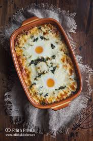 1 fir de praz(sau ceapa verde) 1 ceasca mica de orez 2 cesti de apa putin spanac proaspat sau congelat putin marar 2 linguri ulei de masline max 3 g sare doar daca bebelusul are cel putin 1 an. Oua Cu Spanac Si Ciuperci