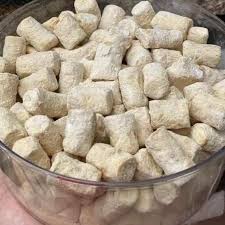 Kuih batang buruk merupakan sejenis kuih tradisi yang popular di malaysia. Nak Raya Ingat Kuih Batang Buruk