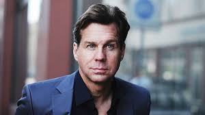 Thomas Heinze liest im Mondpalast aus Ustinovs Erinnerungen