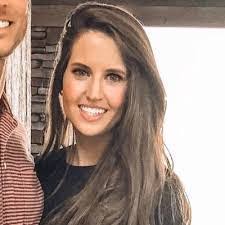 Lindsay Bacon's Instagram, Twitter & Facebook