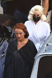 Harry actually officiated the wedding for jeffrey and his bride glenne christiaansen, who works for apple music. Olivia Wilde Dita Von Teese And Harry Styles On The Set Of Don T Worry Darling In Los Angeles 11 03 2020 Hawtcelebs