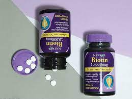 A general recommendation is try working your way up to taking about 2.5 to 3 mg (or 2,500 to 3,000 mcg) daily, which will cover your needs and then some. How Much Biotin For Hair Growth The Right Dosage Lewigs