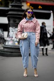 Outfits tendencias marcas celebridades contacto mujer Como Llevar El Pantalon Ancho Tobillero Con Mucho Estilo Durante El Entretiempo