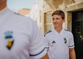O município de são brás de alportel acolherá o equipamento e primeira fase arranca em breve.o farense vai dispor de uma academia dotada de dois campos de futebol e um significativo conjunto de infraestruturas. Farense Mostra Novos Equipamentos Em Viagem A Alma De Faro E Das Suas Gentes Fotogalerias Jornal Record