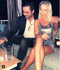 Jun 18, 2021 · divorțul dintre andreea marin și bănică a reprezentat pentru violeta un moment extrem de dificil și delicat. Sandra IzbaÈ™a È™i RÄƒzvan BÄƒnicÄƒ S Au CÄƒsÄƒtorit In Secret Replicile Care Spun Totul Sfaturi Practice Vedete Libertatea Pentru Femei Sandra IzbaÈ™a È™i RÄƒzvan BÄƒnicÄƒ S Au CÄƒsÄƒtorit In Secret Replicile Care Spun