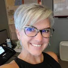 Tara Walling's Instagram, Twitter & Facebook