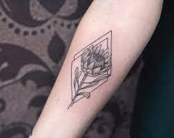 Pin By Lize Morris On Tattoo Geometric Flower Tattoo Lillies Tattoo Tattoos For Guys