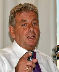 Hans-Jürgen Irmer wiedergewählt, Udo Volck tritt ins zweite Glied