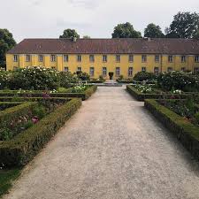Johannes Pieper Auf Instagram Dusseldorf Benrath Schloss In 2020 Schlosspark Schloss Instagram