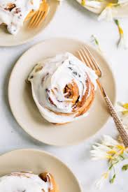 Carrot Cake Cinnamon Rolls Rezept Zimtschnecken Kuchen Herzhafte Kuchen Dessert Rezepte Einfach