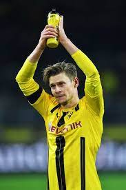 His successor, friedhelm funkel continued favre's positioning of piszczek the following season. Pin On Football Borussia Dortmund
