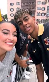 Looks like she's Lamy fan 🤔