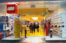 Best Places To Visit In New York With Children Gloholiday Cool Places To Visit New York City Travel Lego Store