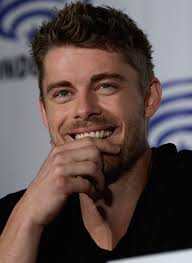 Luke Mitchell Photostream