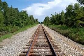 Train Tracks Are A Real Life Example Of Geometry Due To It Is A Set Of Parallel Lines Going In One Point Perspective Point Perspective Perspective Photography