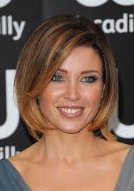 I bet every woman would want to look beautiful even when they are over 40. Check These Finest Frizura 40 Felett Ga Nda R Fat Face Short Hair Bob Cut Brown Hair Dannii Minogue