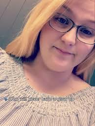 Shannon Sealey's Instagram, Twitter & Facebook