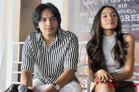 Inspired from the song surat cinta untuk starla that in create by virgoun, this song tells about the feelings of love that is the most clear and heartfelt from someone for someone else. 10 Fakta Jefri Nichol Dan Caitlin Di Film Surat Cinta Untuk Starla