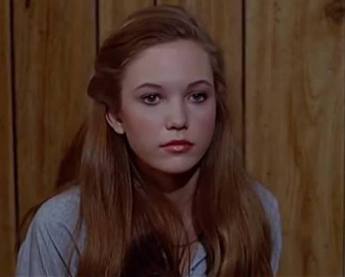 Diane Lane and Laura Dern in Ladies and Gentlemen, The Fabulous Stains  (1982) dir. Lou Adler 🎸