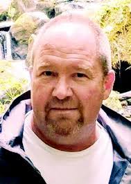 Robert Wacker's Instagram, Twitter & Facebook