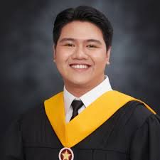 This time 14 years ago I left college with below average grades, because I  was more interested in boys and hanging out with my friends than studying. 