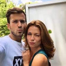 His debut album n.1 reached. Amor Escondido As Atrizes Sao A Perdicao De David Carreira Celebridades Flash