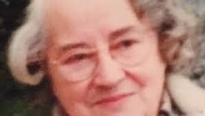 Eliza Osborne's Instagram, Twitter & Facebook