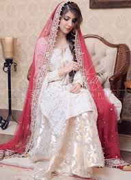 Nikah Bride S Pakistani Wedding Dresses Desi Wedding Dresses Pakistani Wedding Outfits