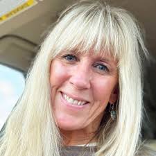 I am thrilled to announce that I am starting a new chapter in my career as  the Brand Experience Manager at Blake Brown Beauty! I'm beyond excited to  be part of such