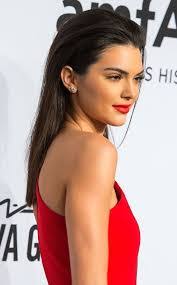 Lisa Yeater's Instagram, Twitter & Facebook