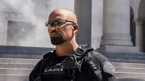 La saison 2 de swat, la série portée par shemar moore, démarre sur tf1 ce mardi 5 mars. Swat La Suite De La Saison 3 Prochainement Diffusee Sur Tf1 Decouvrez La Date