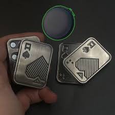 📢 台灣現貨｜Kaeroi AK骷髏撲克金屬推牌啪啪幣｜EDC夜發光磁鐵力解舒減紓壓神器｜辦公室手指尖小物壓牌器玩具| 蝦皮購物