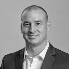 Britton Russell's Instagram, Twitter & Facebook