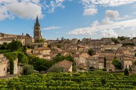 Uniforms, scrubs, shoes, medical tools, accessories and culinary clothing for students and professionals. Bordeaux Basque Country Gourmet Cycling Travel