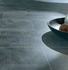 Revetement Sol Pvc Decor Carrelage Funtex Gris 4 M Vendu A La Coupe Avec Images Sol Pvc Sol Vinyle Revetement Sol