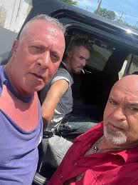 Hello! I have a few questions: 1) Can you walk the 400m? I know this will  obviously affect your time and as long as you don't get in the way of  others.