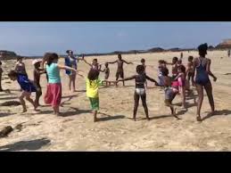 Aucune photo de secours populaire comité de saint malo pour le moment, ajoutez une photo. Jeux A La Plage A Saint Malo Avec Le Secours Populaire Youtube