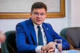 Discursul In Engleză Al Lui Costel Alexe Ministrul Mediului Face Furori Pe Internet Ion Iliescu E Minicună Impact