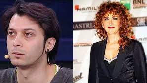 Un amore che supera tutte le difficoltà e malelingue. Carlo Di Francesco Il Prof Di Amici Fidanzato Della Mannoia