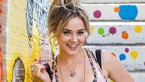 Or simply paraisópolis) is a brazilian access prime telenovela created and written by alcides nogueira & mário. Juliana Lohmann Interpreta Neide Em I Love Paraisopolis Personagem Gshow