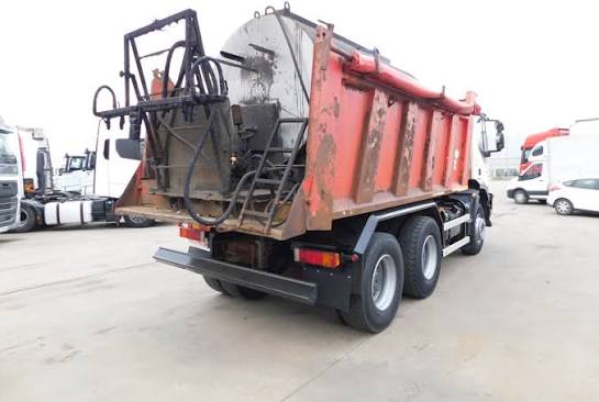 Iveco AD340T44-2005 Cab & Chassis Truck