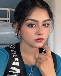 The Indian head wobble EXPLAINED #DrewBinsky #india #travel