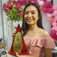 Congrats Francine Was Awarded Most Promising Femalw Star It S Her First Time Award Poverty And Hunger Very Funny Memes Filipina Actress