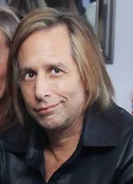 Daniel Magnus's Instagram, Twitter & Facebook